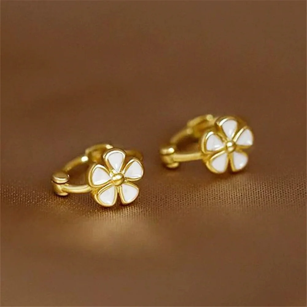 Female Cute White Enamel Flower Hoop Earrings Vintage Fashion Gold Color Wedding Jewelry For Women