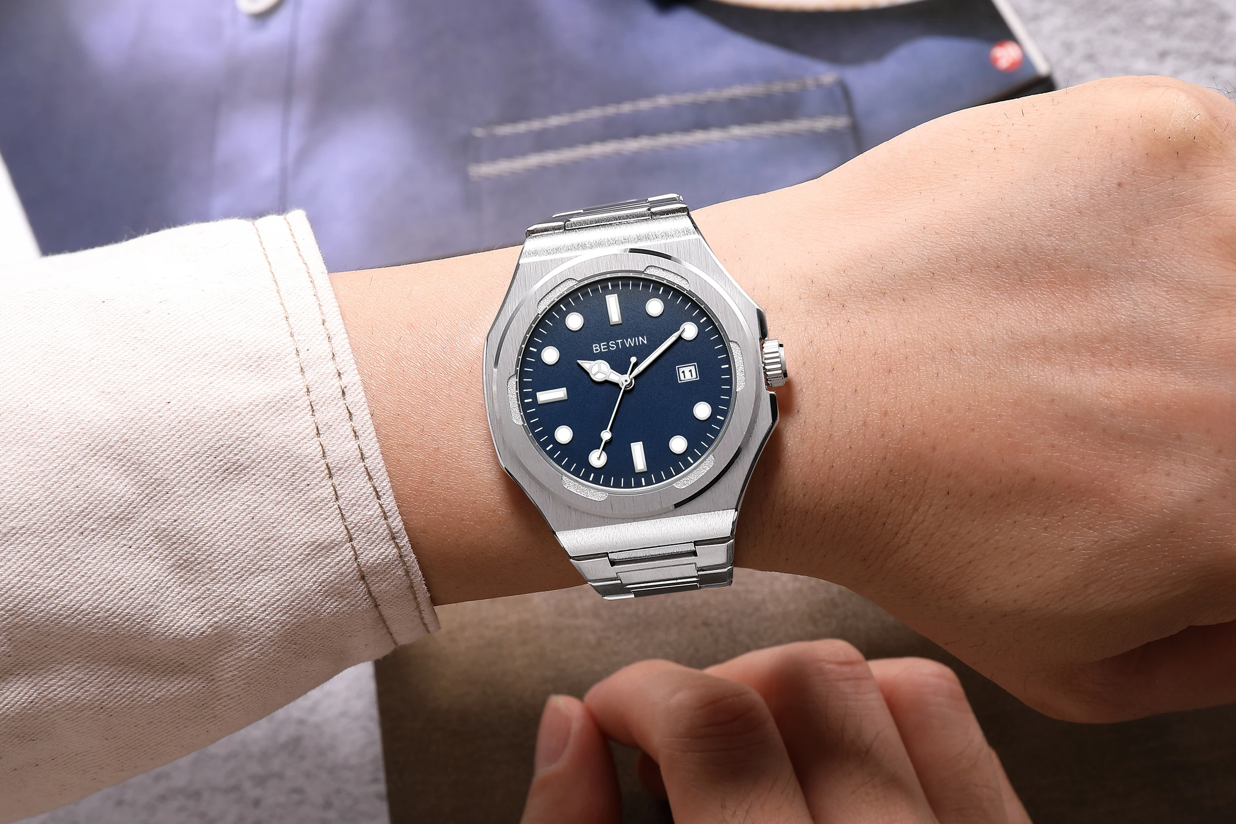 Luxury Men's Quartz Watch Stainless Steel Quartz Movement Luminous Shell Dial Sapphire Crystal Wristwatches 2023