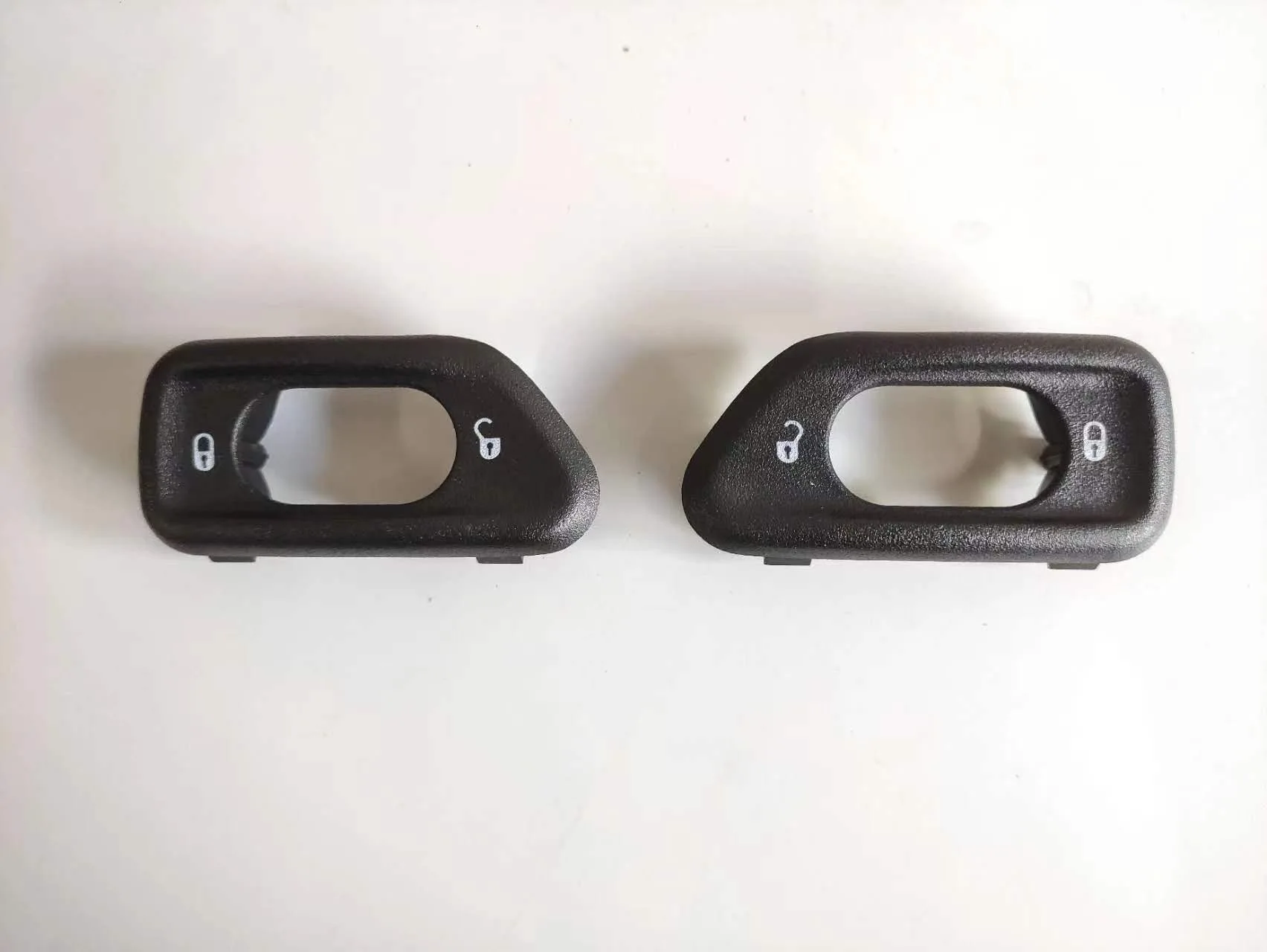 

1/2pc left/right 68185910AA 68185911AA 2011-2019 Car Door Lock Switch Bezel For Jeep Wrangler Door Switch Frame Panel new