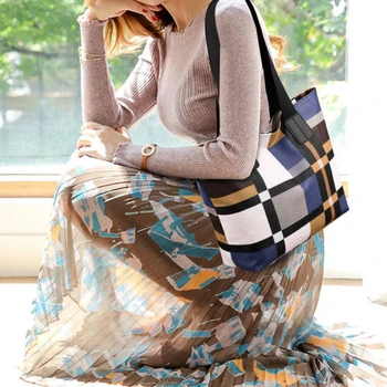 حقيبة حمل مخططة منقوشة للنساء ، حقيبة كتف عصرية جديدة ، حقيبة يد للتنقل ، حقيبة كبيرة للنساء ، LJX