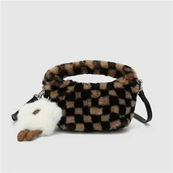 Women's Chequered Design Luxury Fur Handbag High Quality Faux Fur Handbag Fashion Large Capacity Soft Handle Handbag