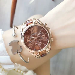 Luxury Women's Fashion Quartz Bracelet Watch with Creative Steel Design (Brown)