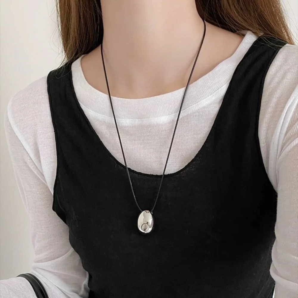 New Oval Sweater Chain Adjustable Drawable Black Rope Women Necklace Collarbone Chain Women