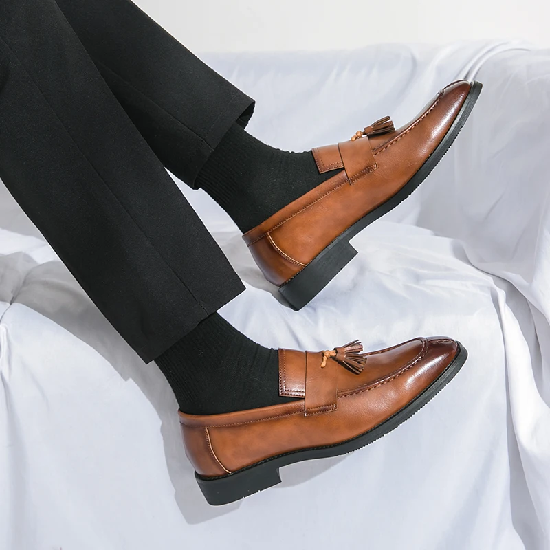 Men's Flowing Suo Lefu Shoes Luxury Men's Leisure Driving Designer Brown Lefu Shoes Men's Moccasin Shoes Italian Wedding Shoes