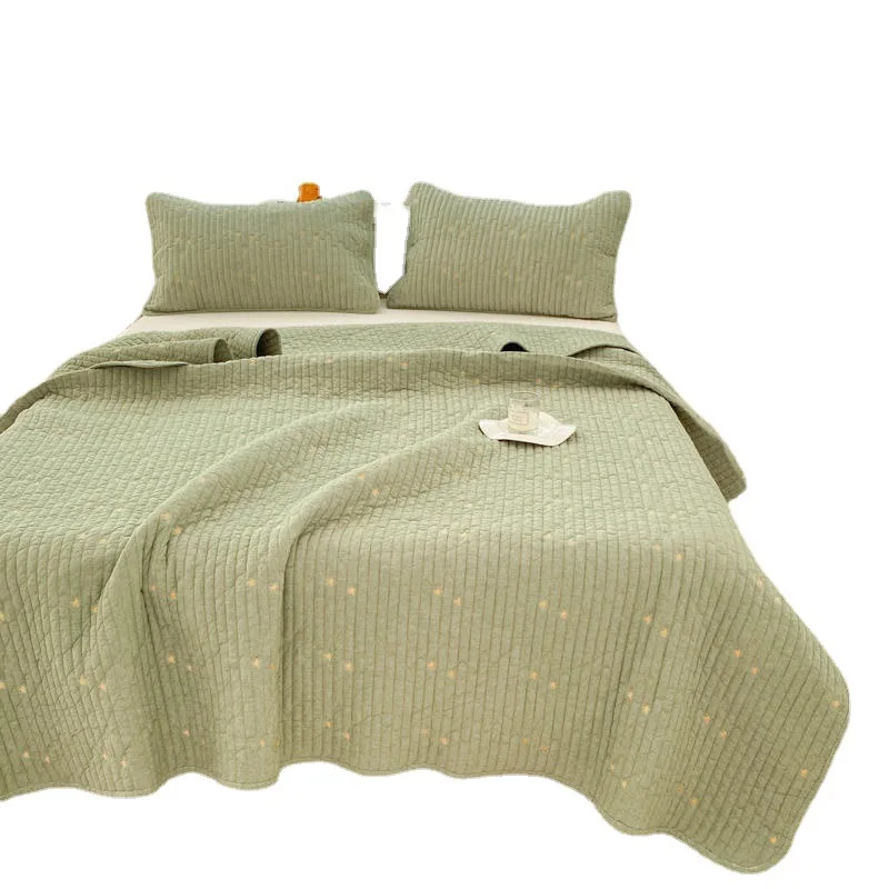 

Machine washable summer bed cover