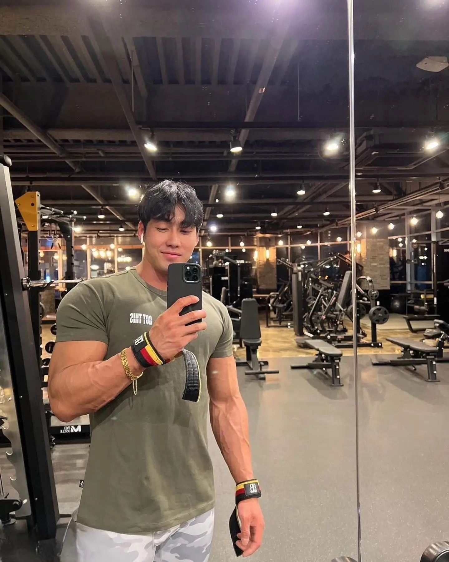 

Men Summer Running Compression T-shirt Gym Fitness Sweat T-shirt Male Jogging Tracksuit hygroscopic and sweat releasing Tops