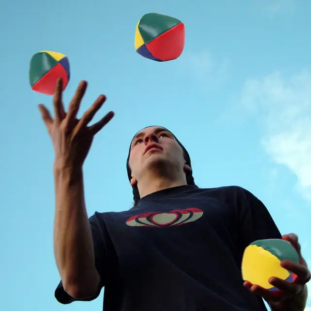 1/3/6Pcs Juggling Balls for Beginners Soft Juggle Ball Kit Easy-to-Handle Mini Juggling Balls Perfect for Fun and Stress Relief 3