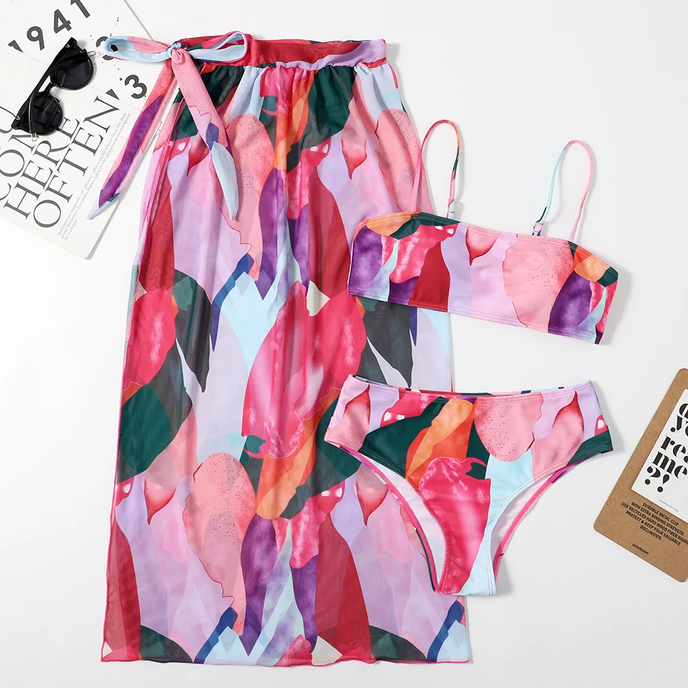 European and American bikini swimsuit rendering printing European and American style three-piece sexy slingEuropean and American