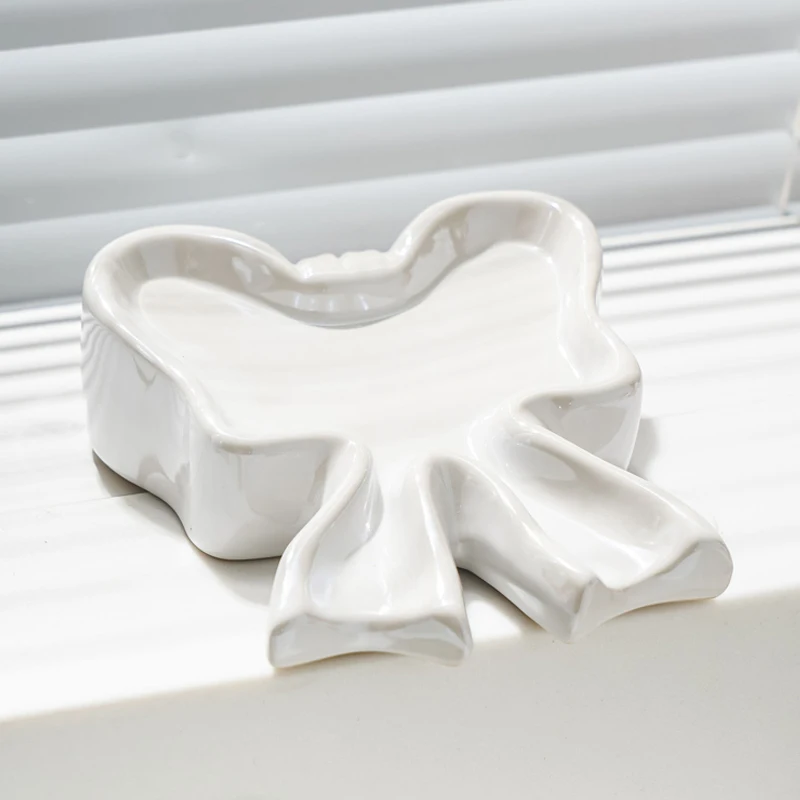 Creative Ceramic Soap Box , Light luxury Cute Bow Shaped Soap Dishes, Home Bathroom Kitchen Supplies, Bathroom storage rack, 1Pc