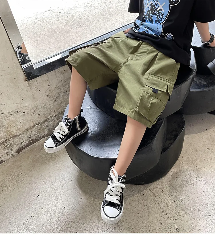 

2024 Boys' Summer New Tooling Shorts Children's Korean-style Five-point Pants Pure Cotton Casual Mid-length Pants