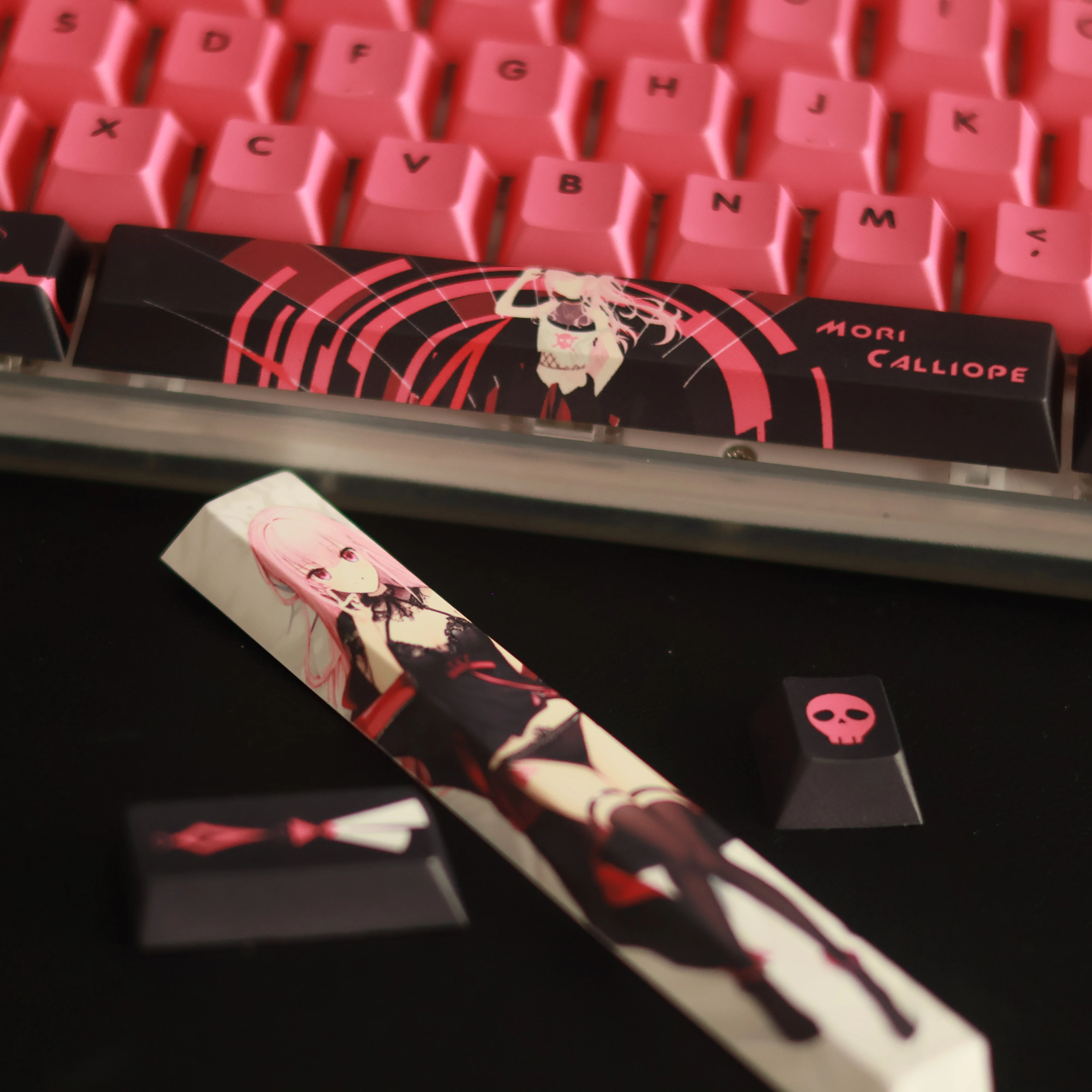 Mori Calliope Keycaps para Teclado Mecânico Hololive Vtuber Key Cover Pbt Dye Sublimação Cereja mx Interruptor Eixo Cruz - Imagem 2