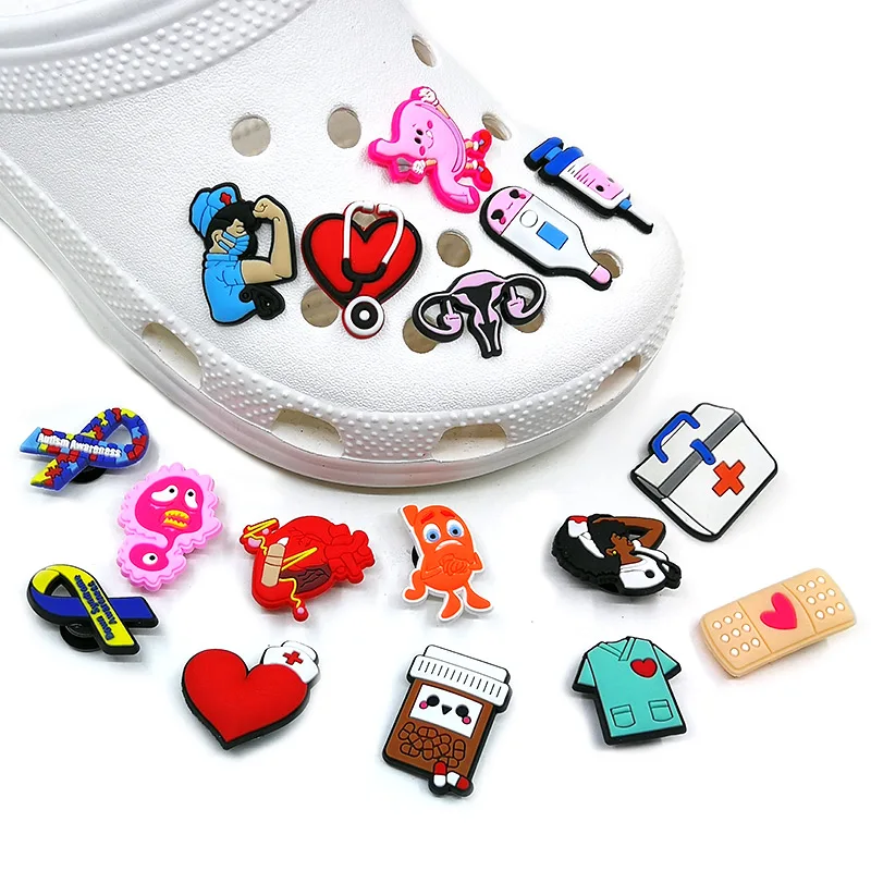 10 Stück Medizinische PVC-Schuhcharms für Clogs, Krankenschwester-Schuhzubehör, Herz-Uterus-Ornamente, Sandalen-Schnallendekorationen, Kindergeschenk – Detail 1