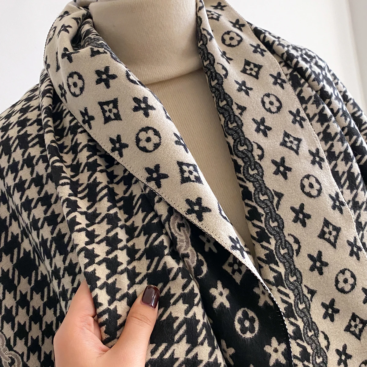 New Elegance Houndstooth Print Scarf Soft Warm Fringe Pashmina Jacquard Shawl Autumn and Winter Coldproof Windproof Blanket
