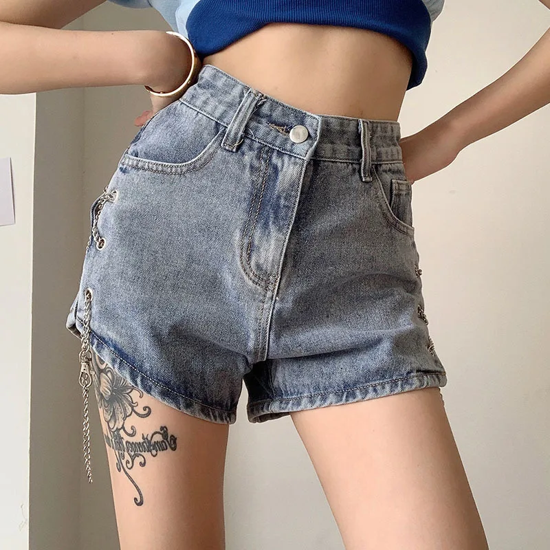 Y2K Denim Shorts with Chain for Women, Solid Colors, High Waist, Straight Shorts, Slim, Split, Buckle Wear, Streetwear, Harajuku