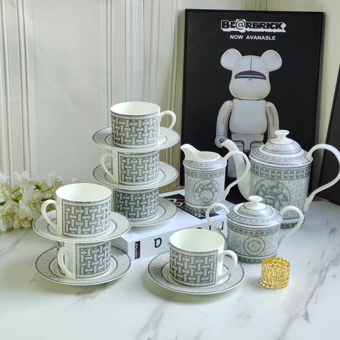 

Классические европейские мозаичные фарфоровые кофейные чашки, блюдца, посуда, кофейные тарелки, блюда для послеобеденного чая с логотипом