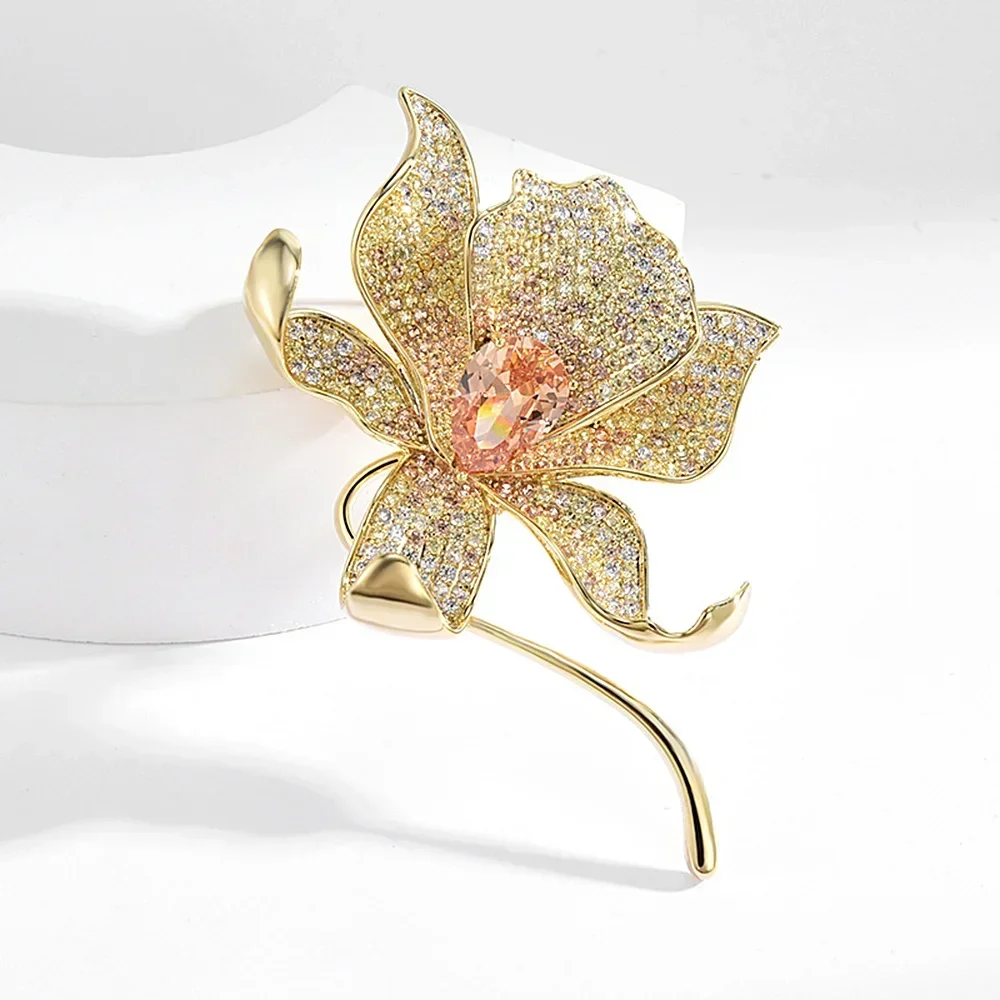 Light Luxury Brooches for Women Full Crystal Lily Brooch Pins Exquisite Flower Jewelry Women's Clothing Decoration Accessories