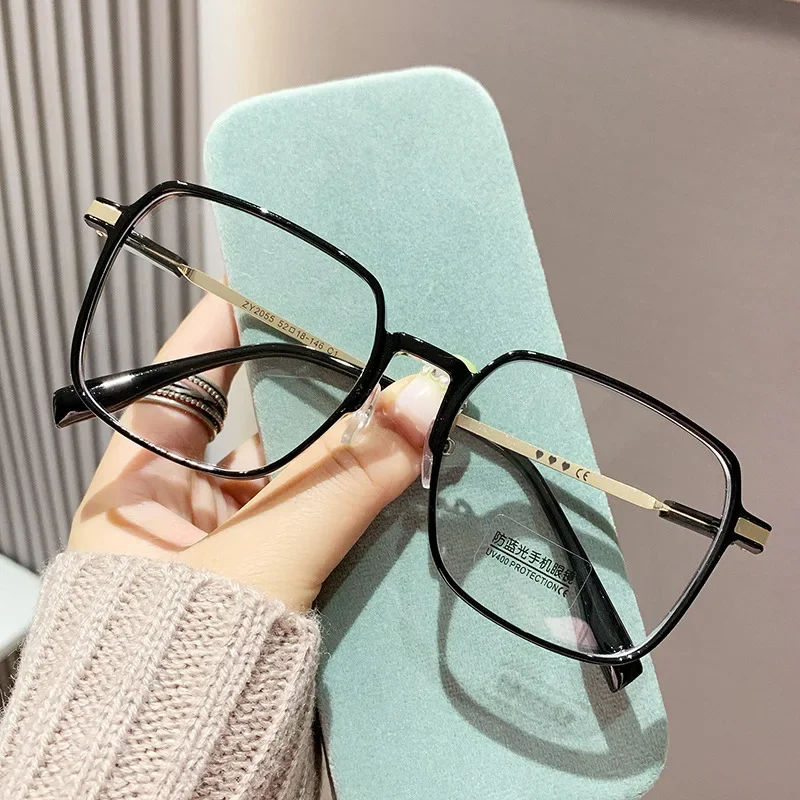 Large Oversized New Trend Reading Glasses Classic Anti-blue Light Presbyopia Eyewear Men Women Farsighted Eyeglasses Degree+4.0 4