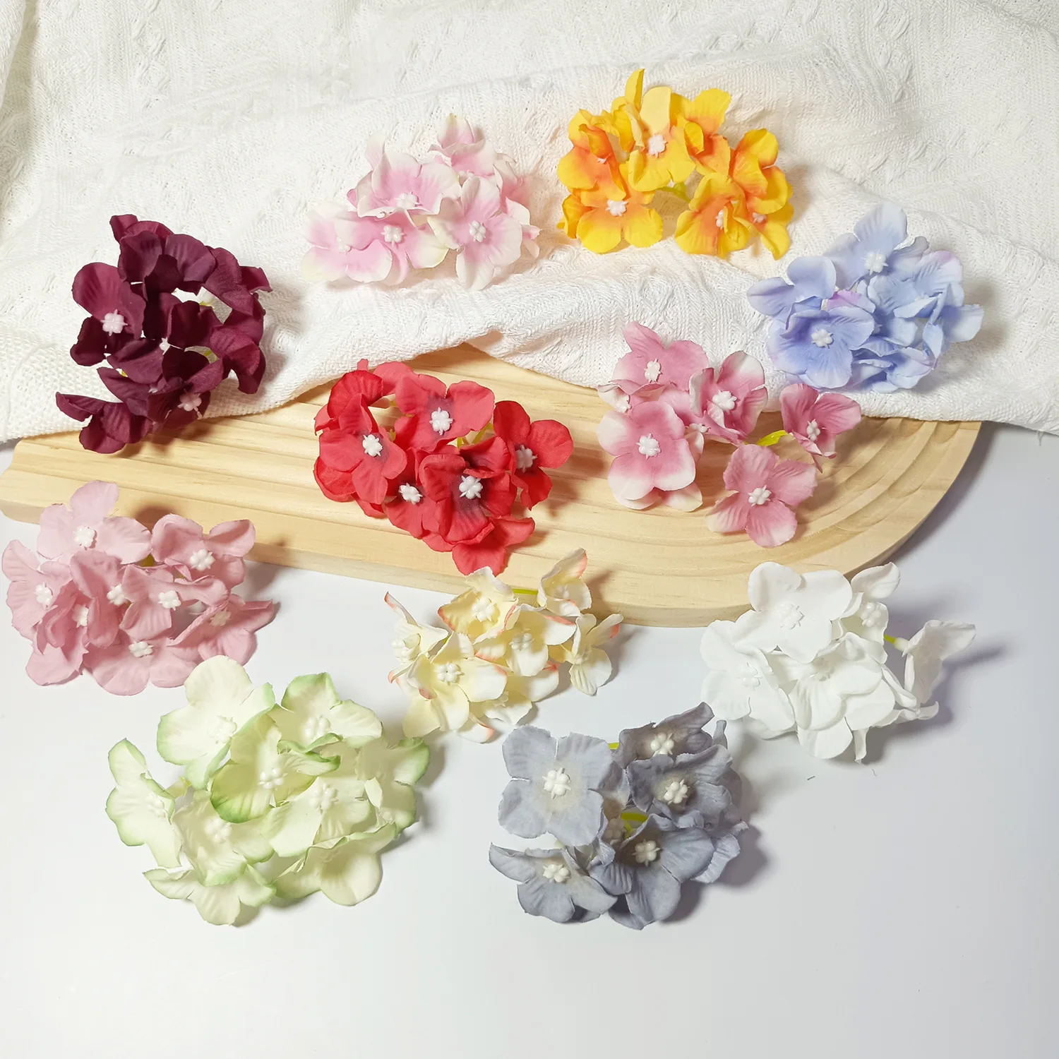 10Pcs Drei Gabeln Künstliche Hortensien Kopf Für Wohnkultur Hochzeit Blume Wand Dekorationen DIY Blume Krone Haar Zubehör