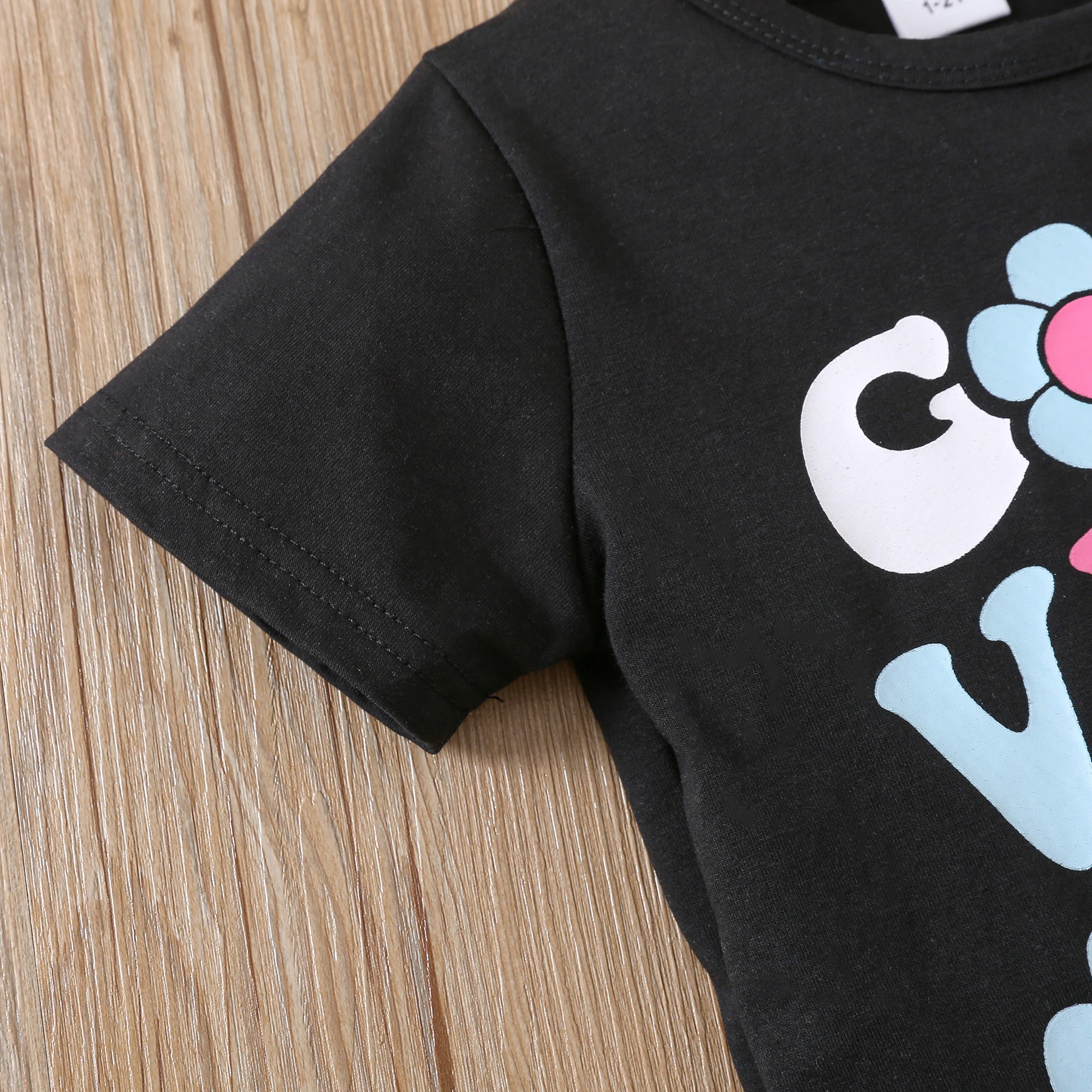 세트 플라워 레터 프린트 반팔 상의 및 핑크 짧은 스커트, 여름 나들이에 적합한 투피스 세트