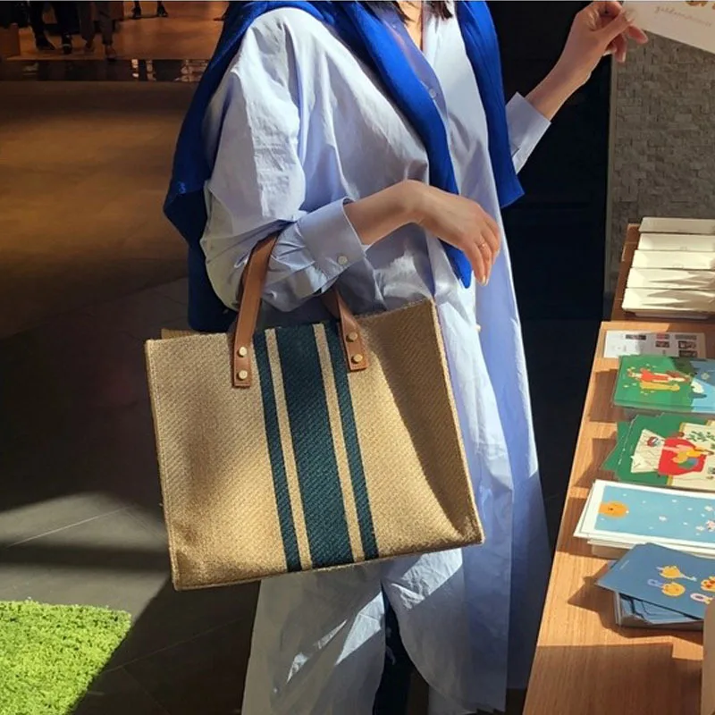 

Korean Version of Women's Portable Briefcase Professional Commuting Striped Minimalist Shoulder Ins Large Capacity Canvas Bag