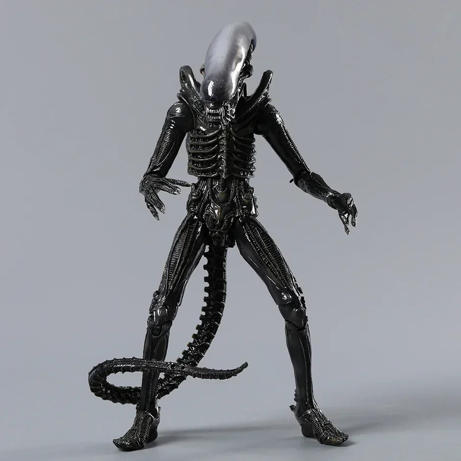 E.T. ネカ　フィギュア　新品同様 Amazon.co.jp: ネカ E.T. 40周年記念 アルティメット フィギュア