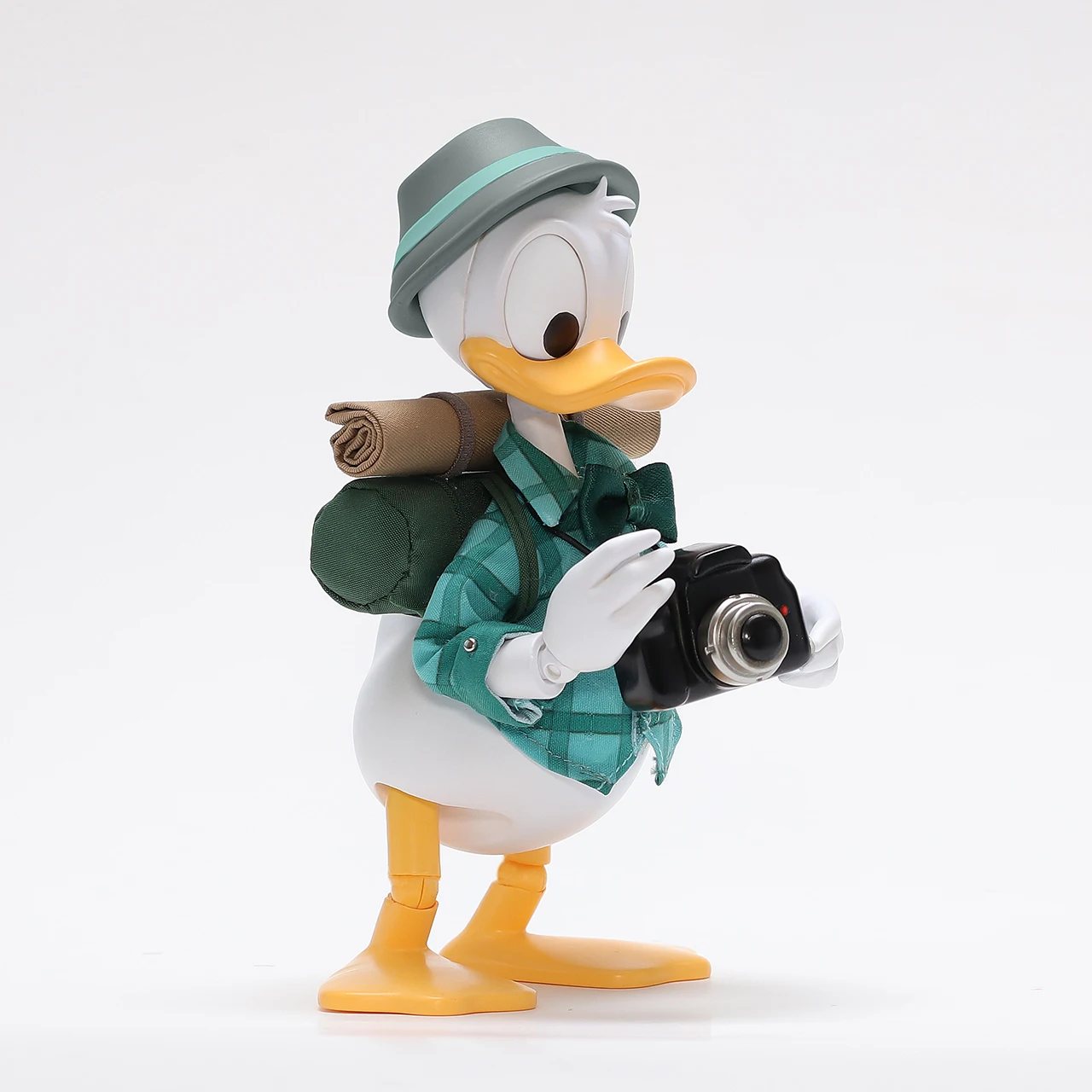 thumbnail image 1 of Figura de acampada con plan de escape de Disney City, modelo de Donald Duck, Goofy y Mickey, estatua de PVC, modelo articulado móvil, regalo sorpresa, 1 of 5