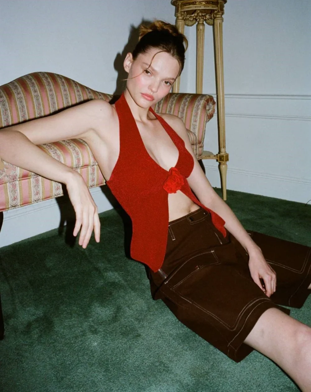 Camisetas de lana sin mangas con cuello halter para mujer, ropa con flores, top corto ajustado liso para mujer, chaleco sexy informal para vacaciones