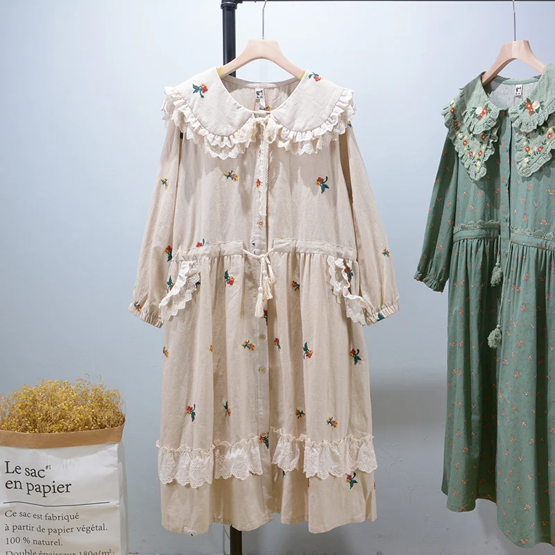 

2022 Spring New Sweet Embroidery Dress Women Long Sleeve Casual Double Pockets Midi Dress HT21351