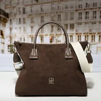 Sac à main en daim léger de luxe pour femmes, nouvelle collection été, couleur unie tendance, grande capacité, sac bandoulière, style rétro, sac à main haut de gamme 1