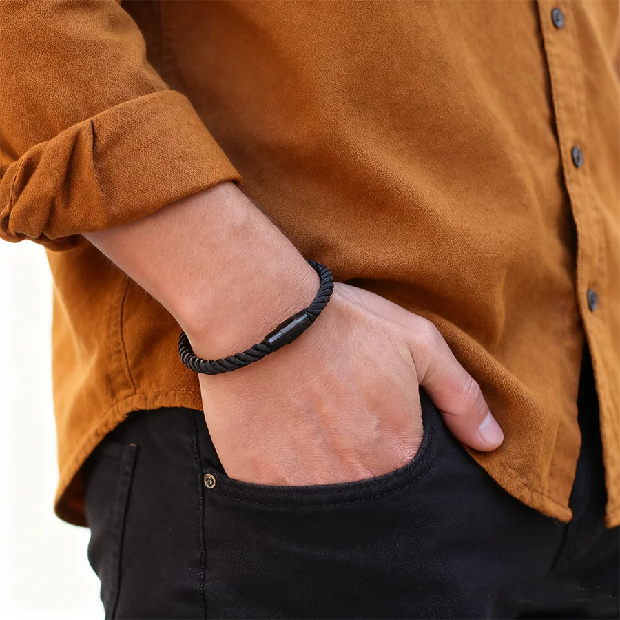 Mens Black Paracord Bracelet with Magnetic Buckle