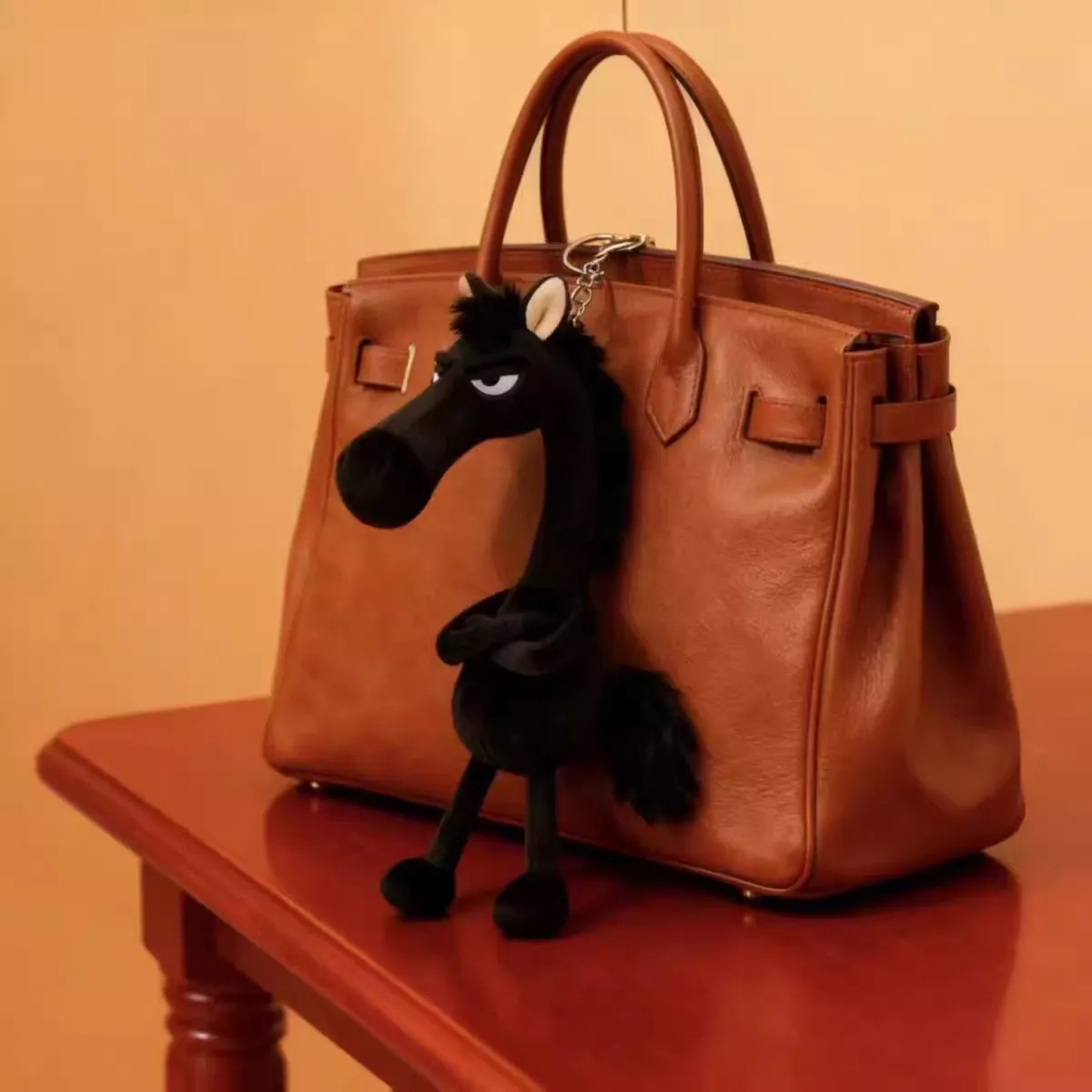 Elegant Black Plush Horse Keychain - High-Quality Equestrian Accessory