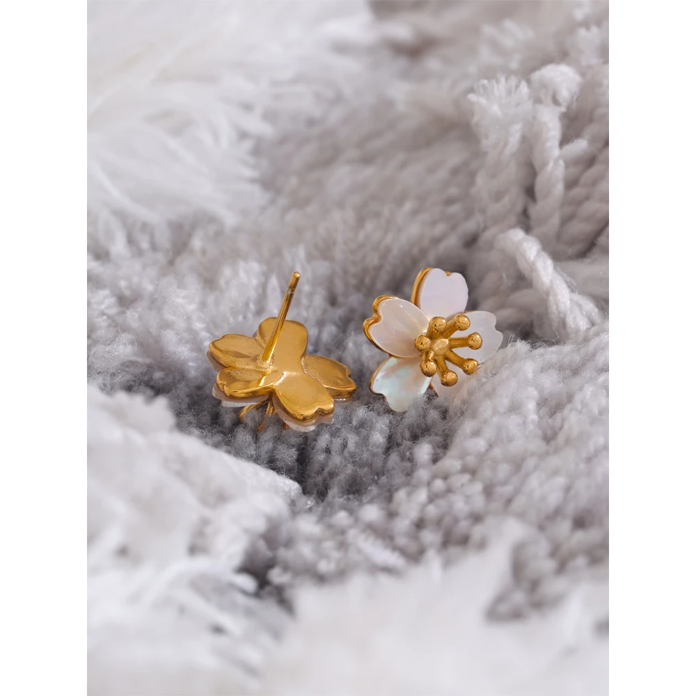 Yhpup High Quality Natural Shell Flower Earrings for Women Prevent Allergies