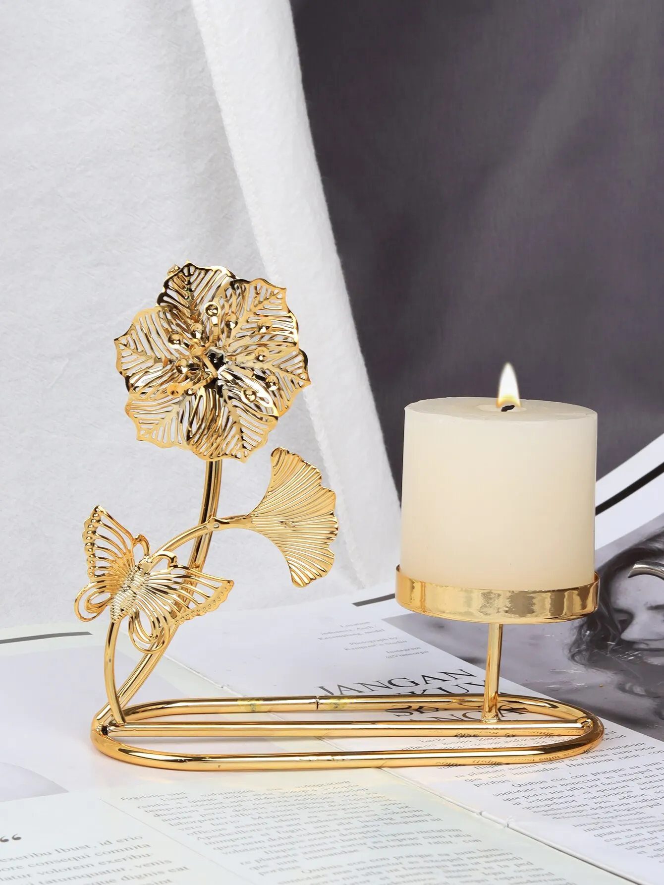 Nordic Gold Ginkgo Leaf Romantic Candle Dinner Table Decoration Candlestick Decorations Home Decoration Electroplating 1pc candle holders