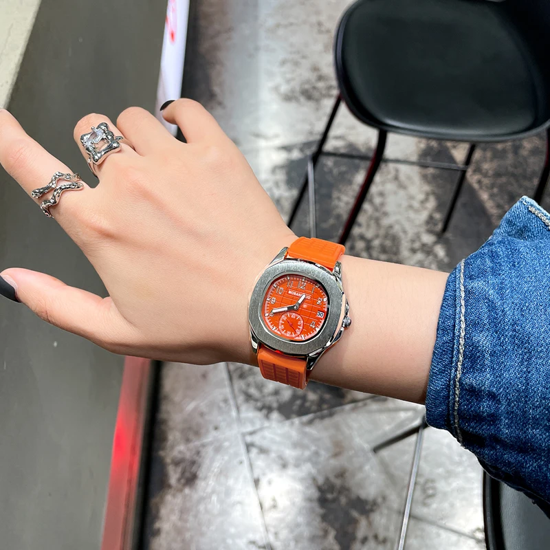 Marca de luxo Impermeável Relógio Feminino Moda Praça Verde Vermelho Laranja Preto Silicone Quartz SPORT Relógio de Pulso Reloj De Mujer