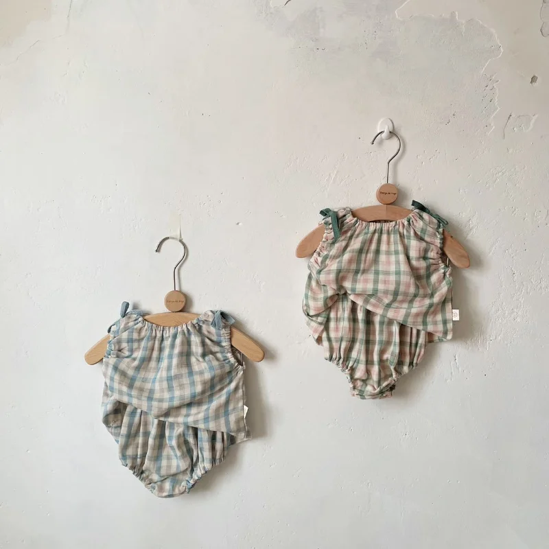 

2023 Summer Baby Clothes Set Plaid Vest Top and Bloomer Toddler Girls Clothing Set