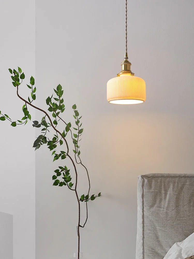 nordic-bedside-chandelier-japanese-retro-ceramic-lamps-online-celebrity-creative-cream-wind-b-b-bar-restaurant-table-lamp