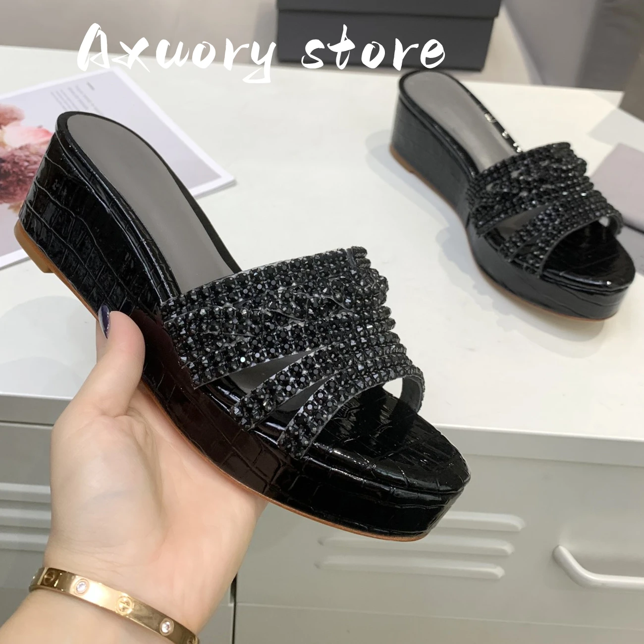 2023 Summer New Ladies Sandals Style Stone Pattern Woven Rhinestone Decorative Thick Heel Square Toe Versatile