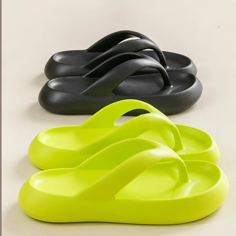 Leichte Plateau-Flip-Flops in Bonbonfarben für Strand und Pool, Damen-Sommer-Zehenstegsandalen mit dicker Sohle, flache Slides in Übergröße für Frauen