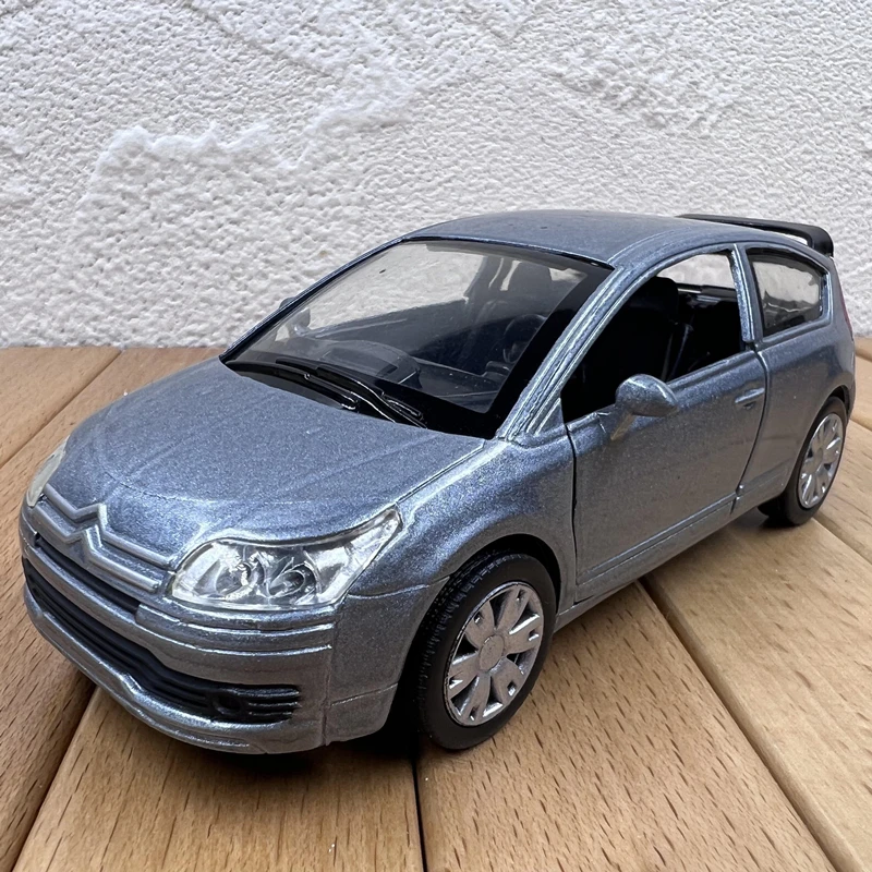 1:32 Citroen C4 SUV Alloy Car Model Diecasts Metal Vehicles Car Model High Simulation Collection Childrens Toys Gifts Decoration 3