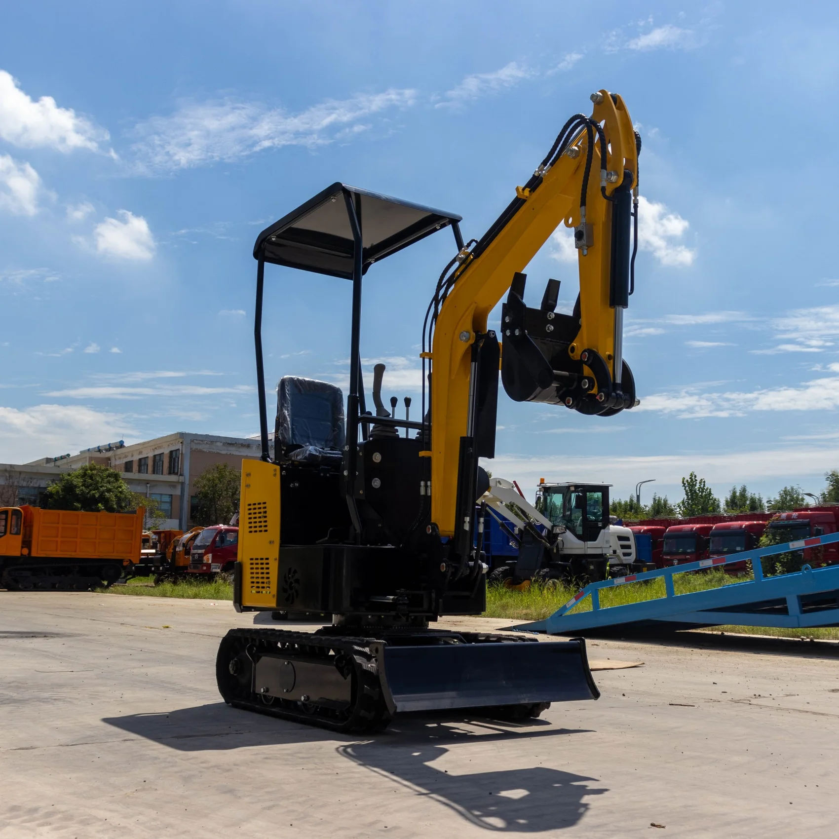 Mini excavadora sobre orugas de fábrica China, excavadora de 1 tonelada, Boom Swing con CE EPA