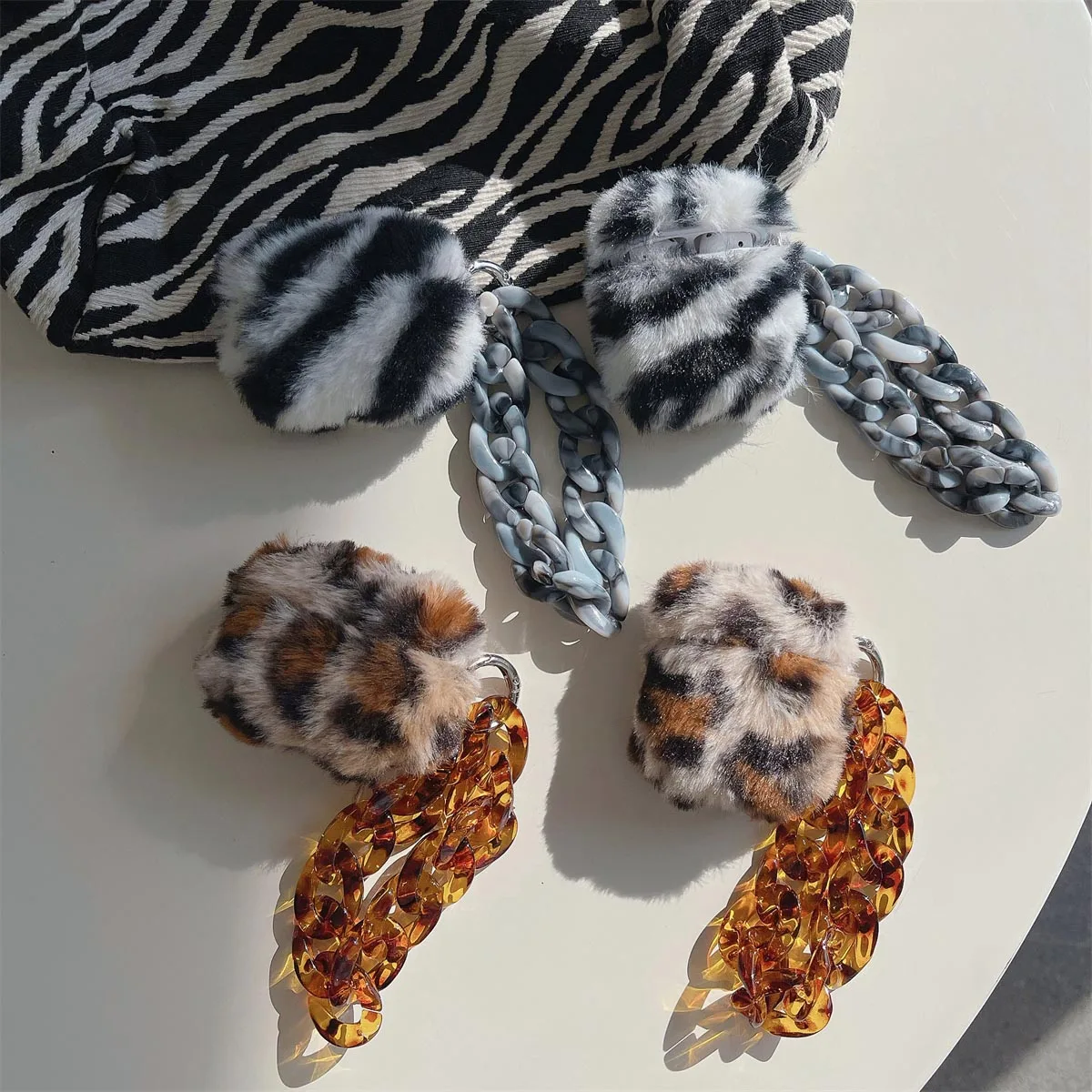 

Plush Leopard Zebra Print Bracelet Earphone Case for AirPods 1 2 3 Pro Air Pods Pro2 Wireless Bluetooth Charging Box Cover