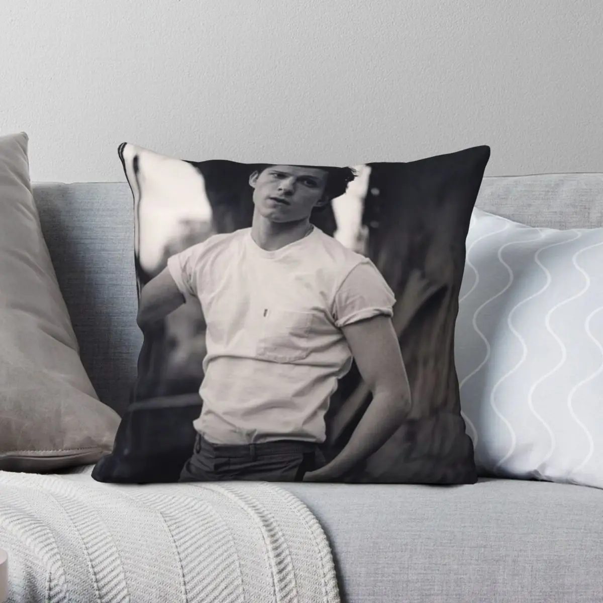 

Tom Holland Square Pillowcase Polyester Linen Velvet Creative Zip Decor Car Cushion Cover