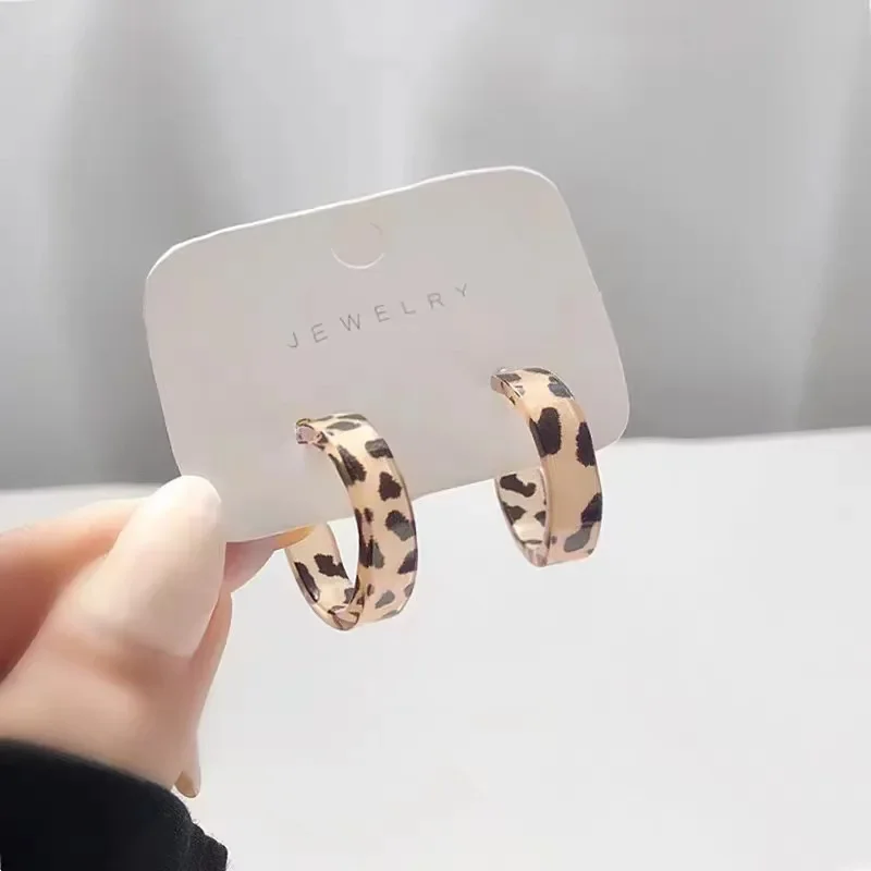 Retro Leopard Print Acrylic C-shaped Stud Earrings Women Vintage Versatile Hoop Earrings Jewelry Accessories Aretes De Mujer