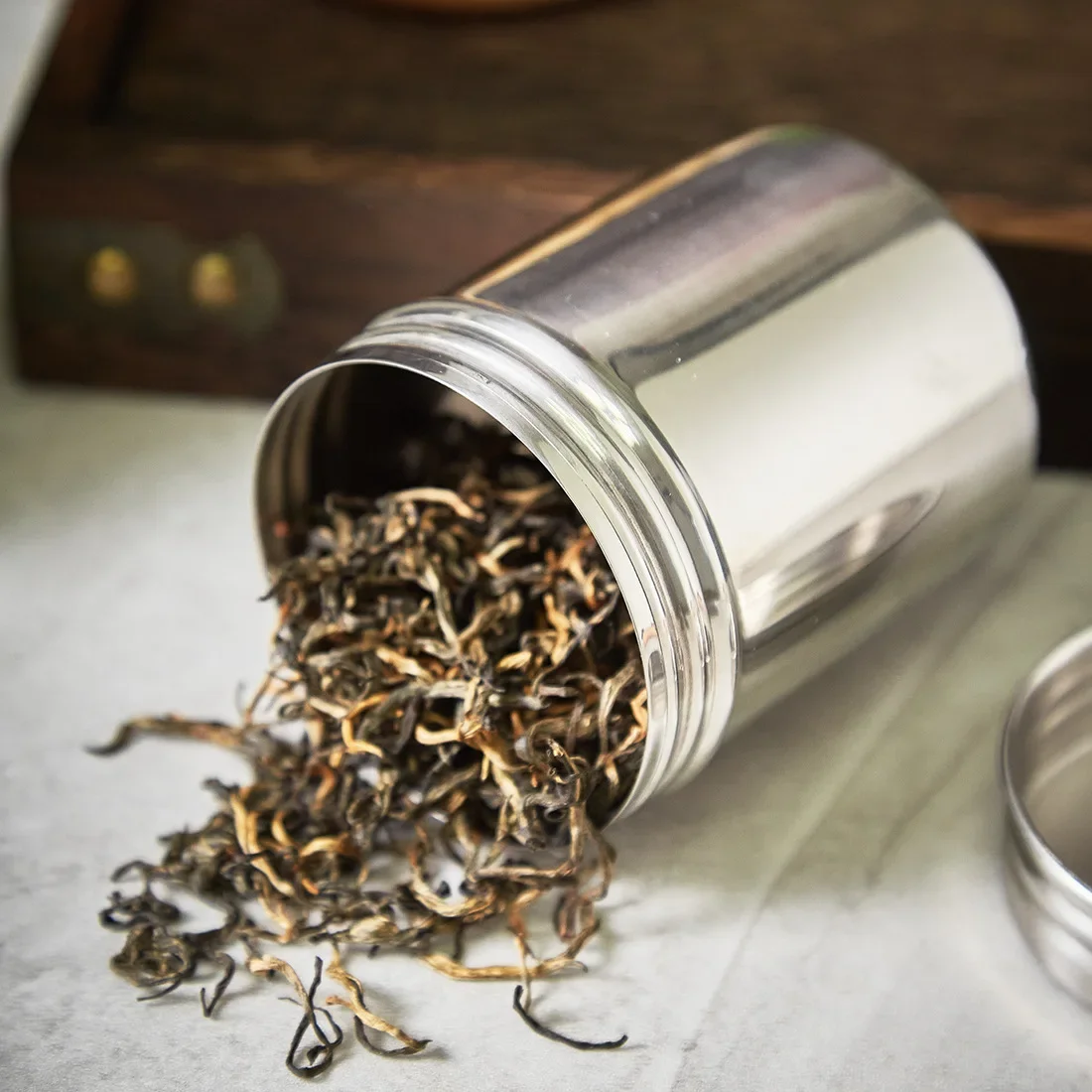 Stainless Steel Sealed Storage Jar, Portable Airtight Food Storage Container Canister for Coffee Beans Flour Cereal Suga 3