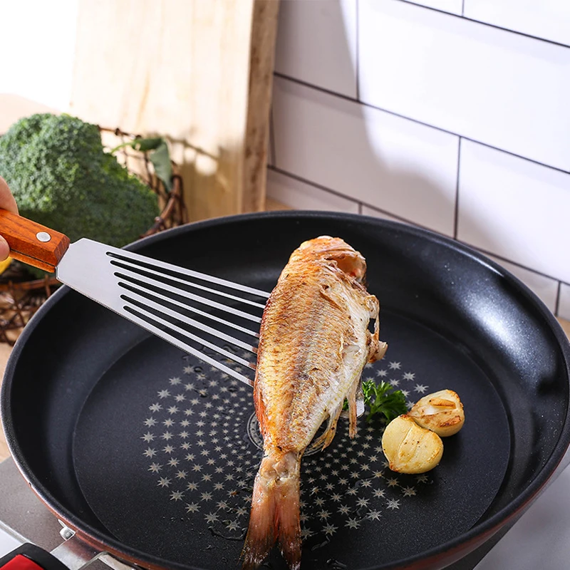Stainless Steel Cooking Spatula With Wooden Handle Steak Frying Spatula Drain Kitchen Tools Fish Frying