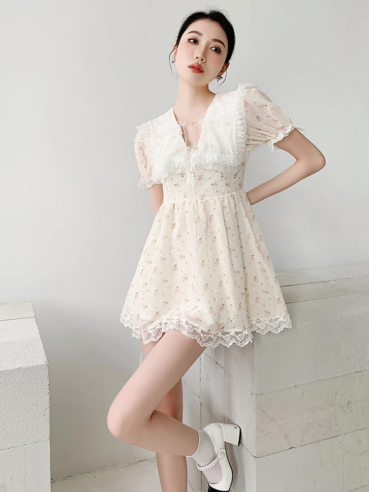 

2022 Summer New White Lace Floral Dress V-neck Slim Waist Design Niche Short Stitching Dresses Female Fashion G128