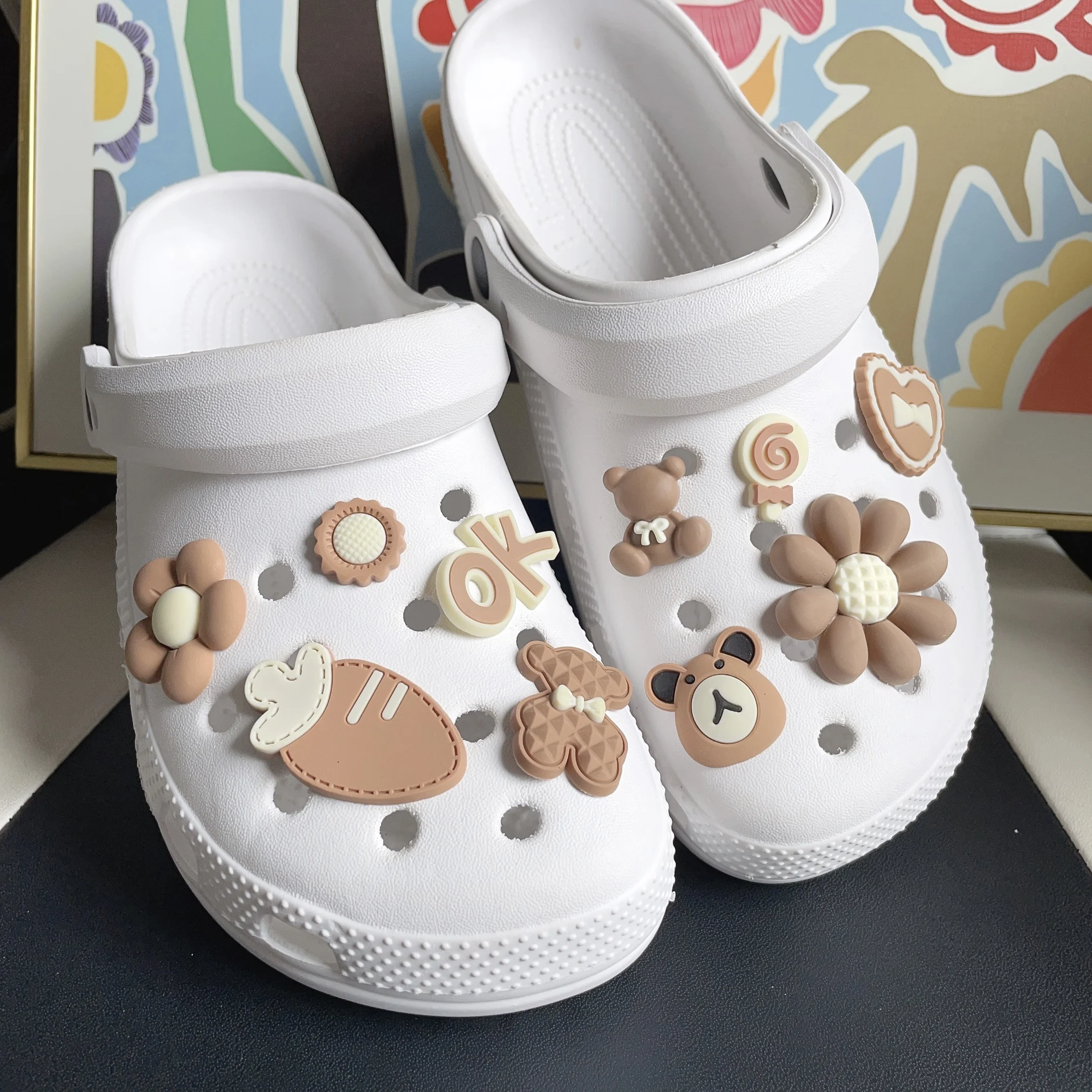 10pcssetPvcBrownCharmsforCrocsbearFlowersCarrotCuteAnime