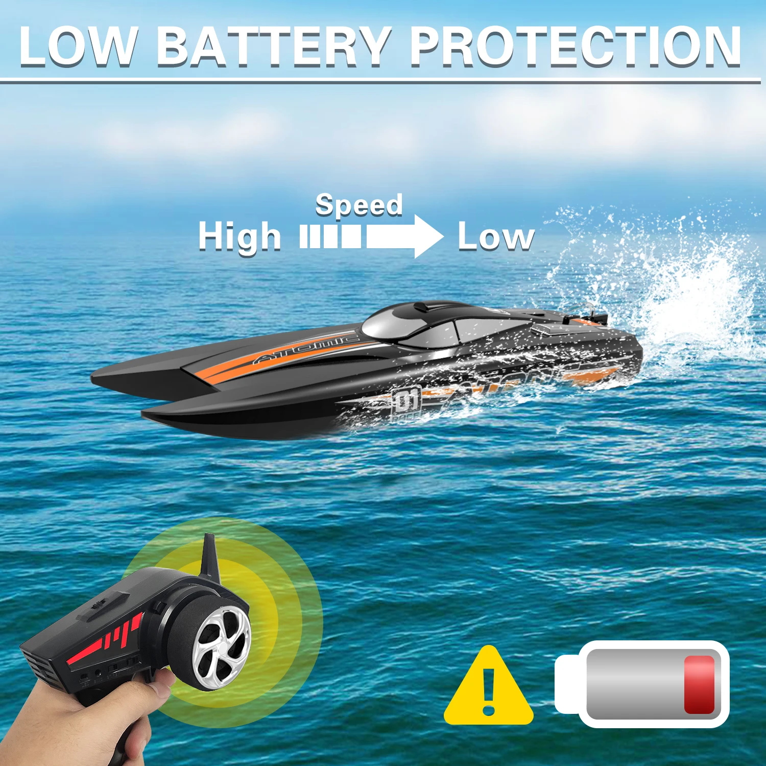 Enfant utilisant une télécommande pour diriger un bateau RC noir sur l'eau, jouet étanche idéal pour adultes aussi.