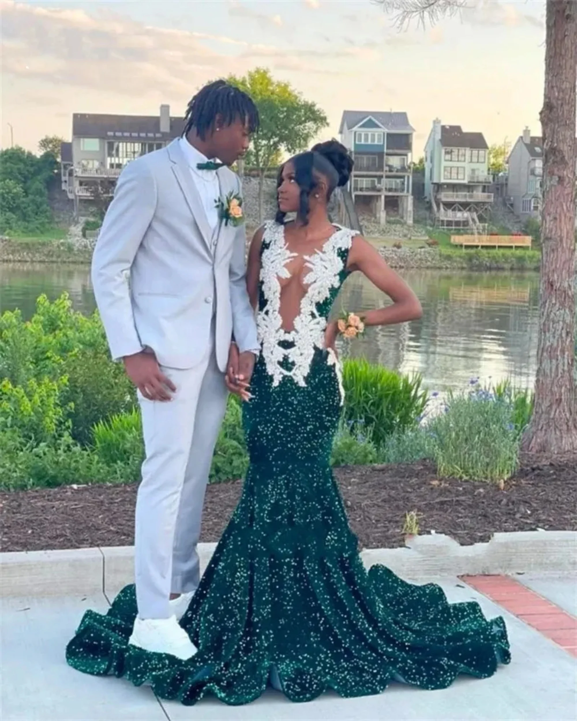 

Green Sequins Lace African Girl Prom Dresses