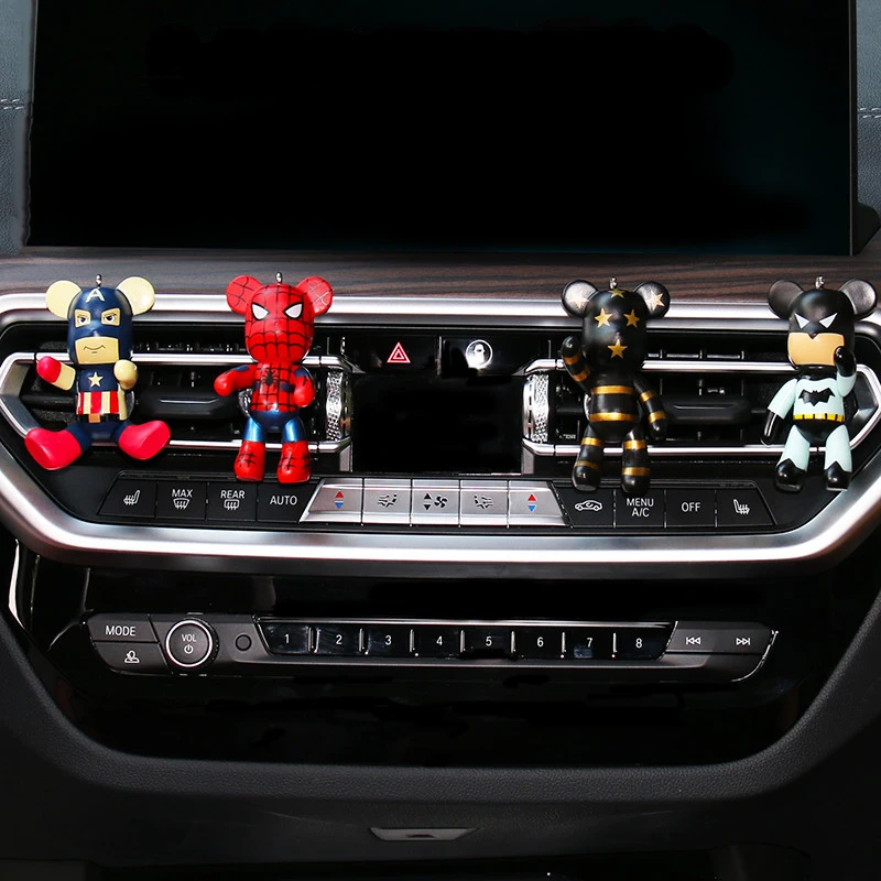 Car Interior Air Outlet Fragranza Clip Decorazione Captain America Batman Action Figures Mobilità Articolare Auto Ornamenti Giocattoli